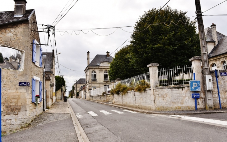 Le Village - Cuisy-en-Almont