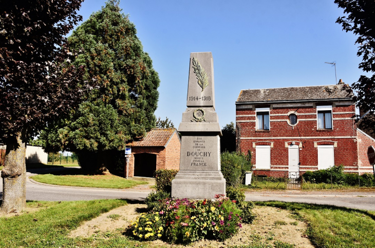 Monument-aux-Morts - Douchy