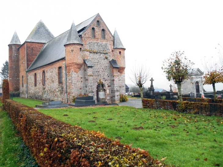 Vers l'église - Englancourt