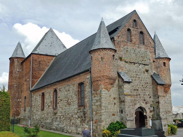 L'église fortifiée - Englancourt