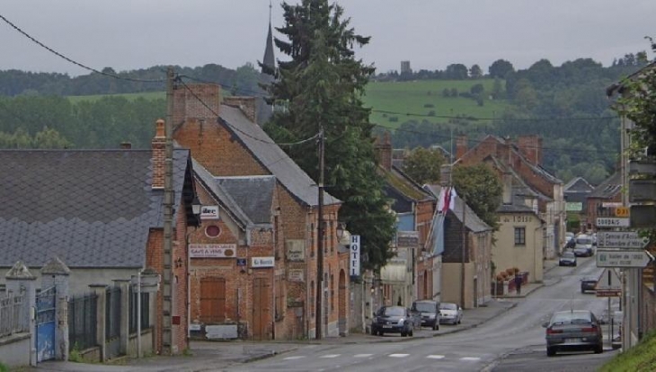 La rue principale - Étréaupont