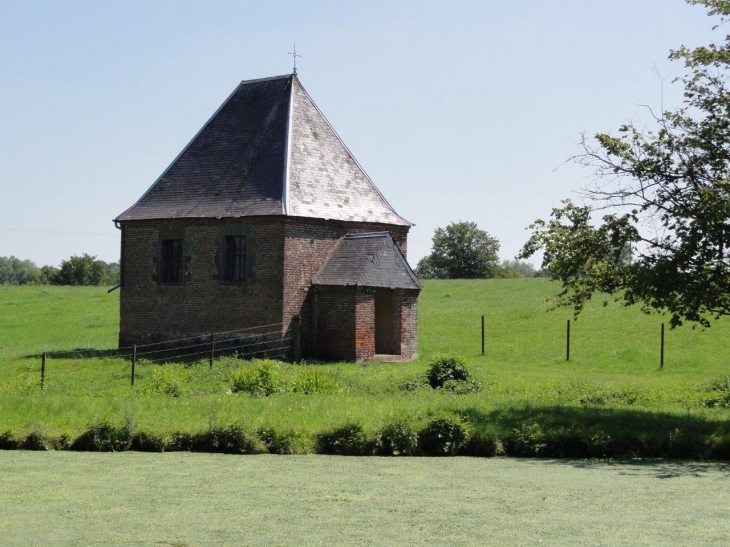 Fontenelle (02170) chapelle de l'étang