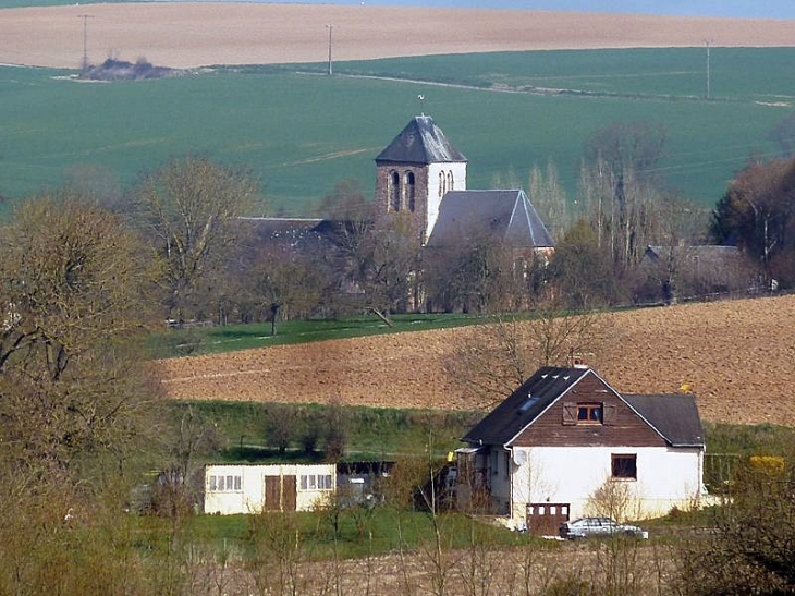 Vue sur l'église - Franqueville