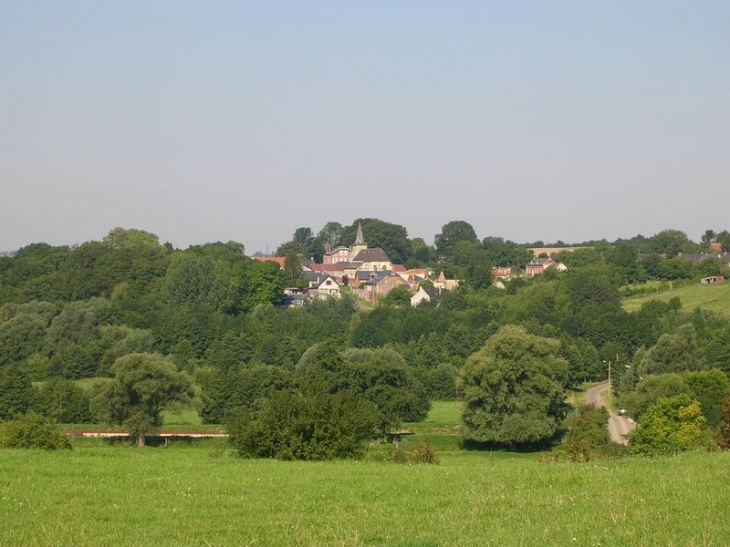 Vue du village l'été - Grand-Verly