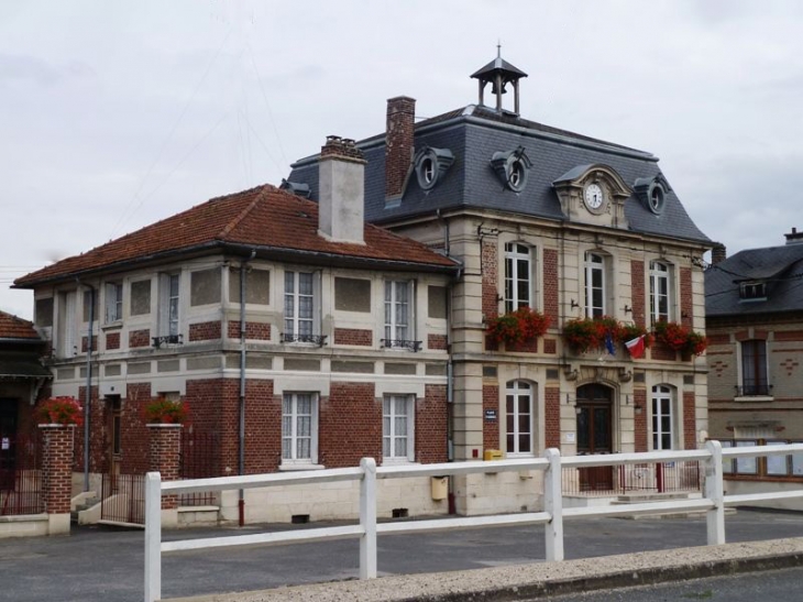 La mairie - Guny