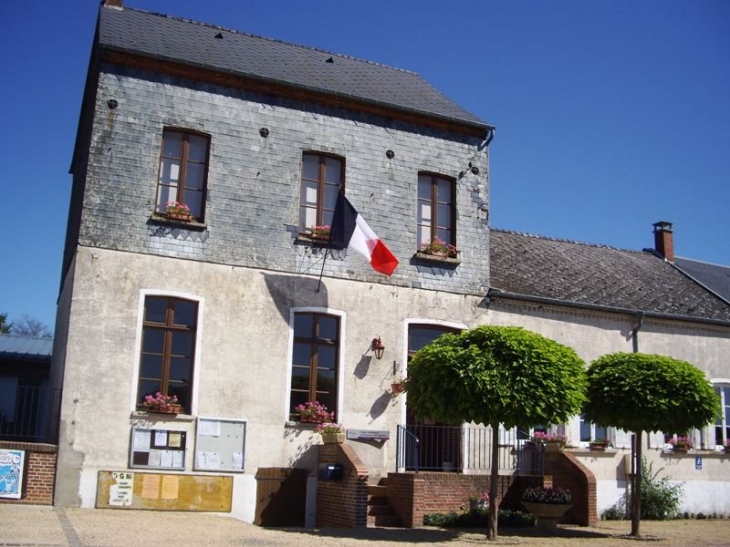 La mairie - Iviers