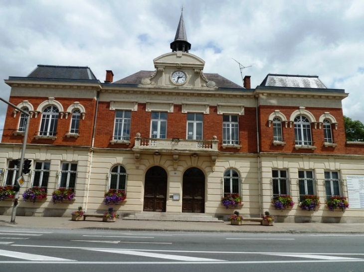 L'hôtel de ville - La Capelle