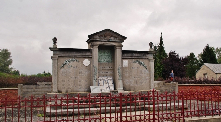 Monument aux Morts - La Flamengrie