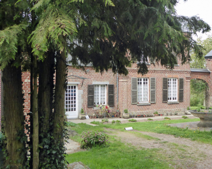 Sur le circuit du Poilu : ferme de Maka - La Flamengrie