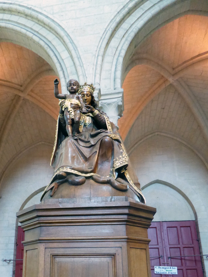 Dans la cathédrale - Laon