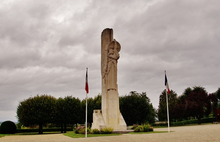 Monument-aux-Morts  - Laon