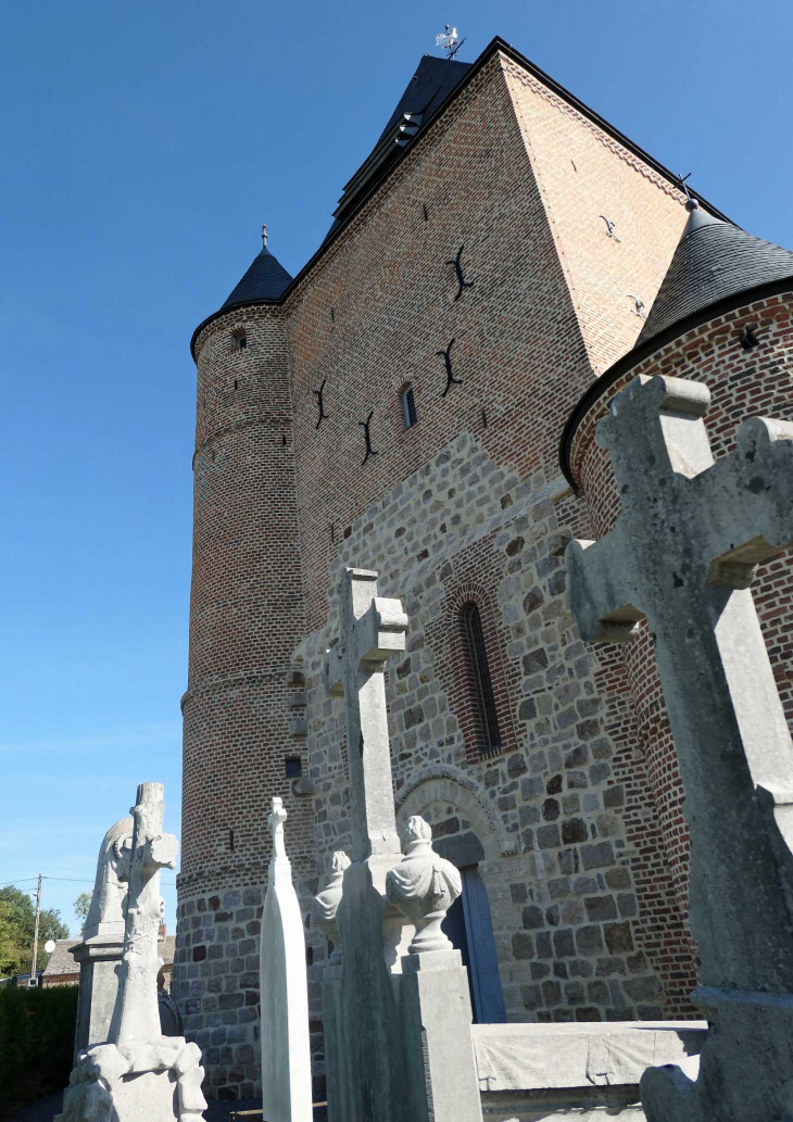 Le donjon et les deux tours d'angle - Lerzy