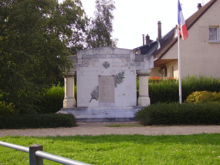 Monument aux morts - Liez