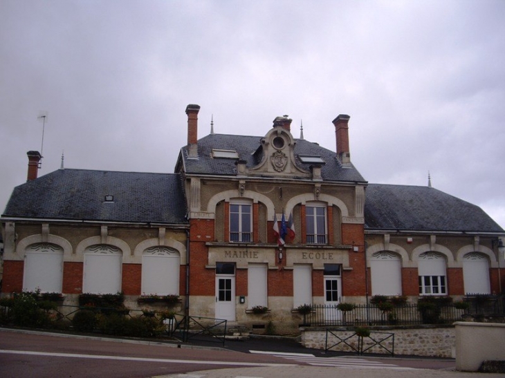 La mairie - Longueval-Barbonval