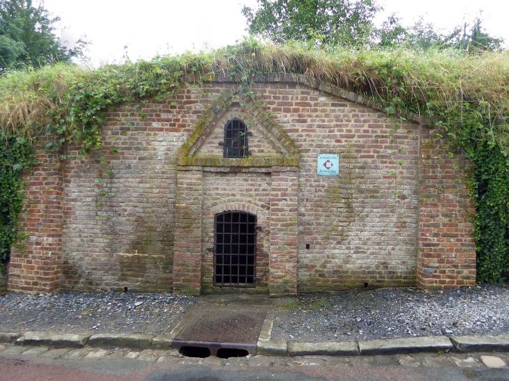 Le réservoir : en 1896 Malzy fut le premier village disposant de l'eau courante au robinet