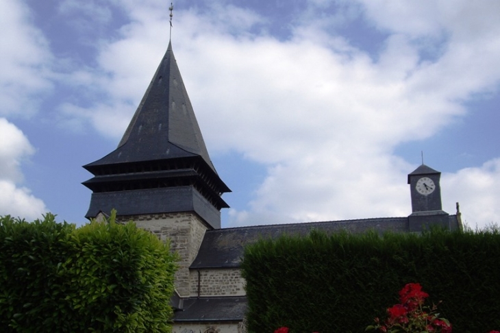 Vue sur le clocher - Marchais