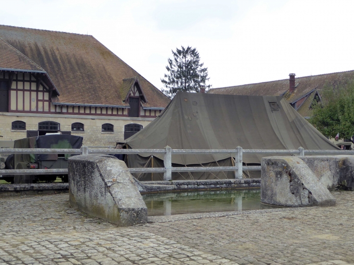 La ferme de Montgarny : pédiluve - Margival