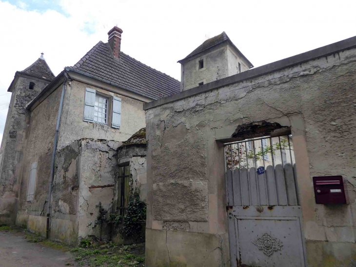 Ferme ancienne - Marigny-en-Orxois