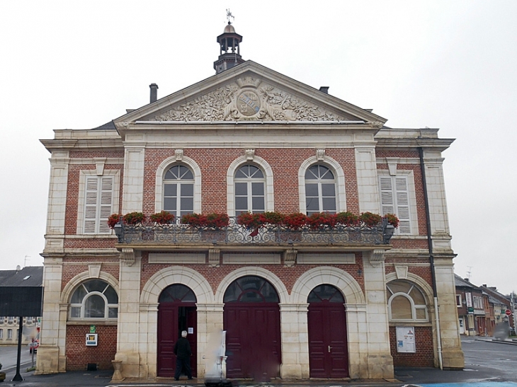 Le balcon de la mairie - Montcornet