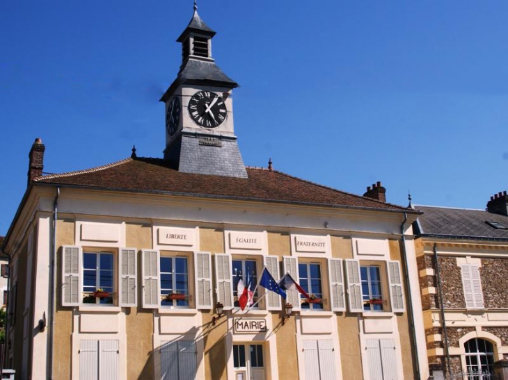 L'hôtel de ville - Montreuil-aux-Lions