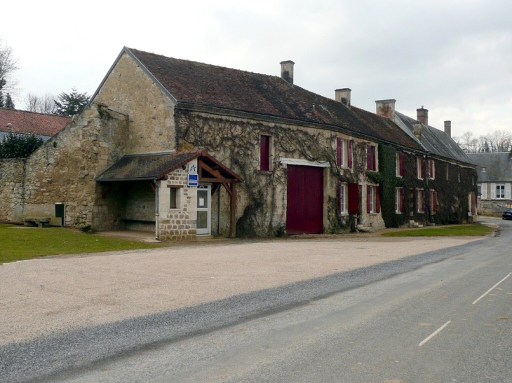 Rue principale - Muret-et-Crouttes