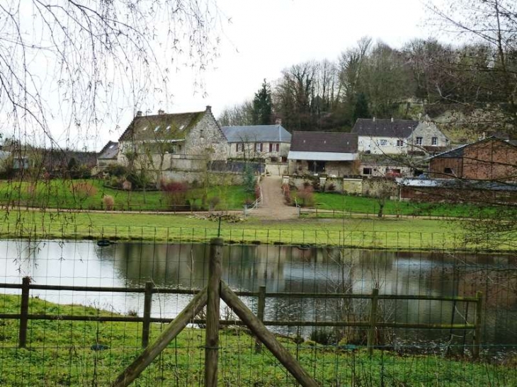 Vue sur le village - Muret-et-Crouttes