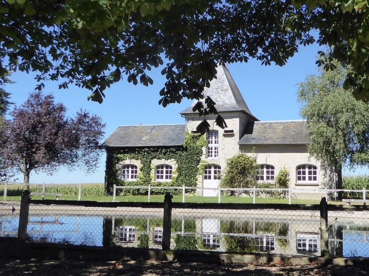 La ferme Menejean - Nanteuil-la-Fosse