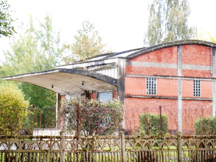 L'ancienne gare - Neuve-Maison