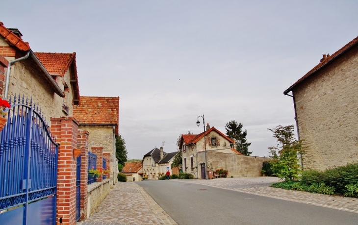 Le Village - Neuville-sur-Ailette