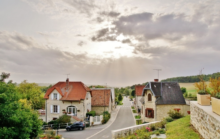 Le Village - Neuville-sur-Ailette