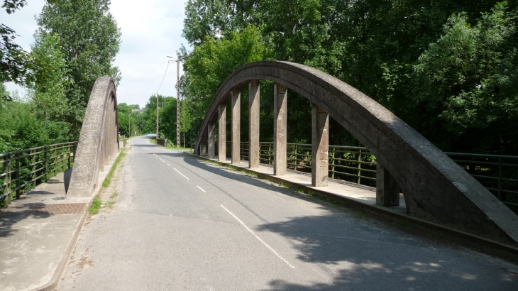 Le pont à arches - Noyales