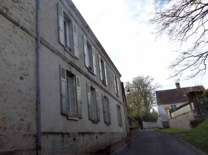 Arrivée dans le village - Oigny-en-Valois