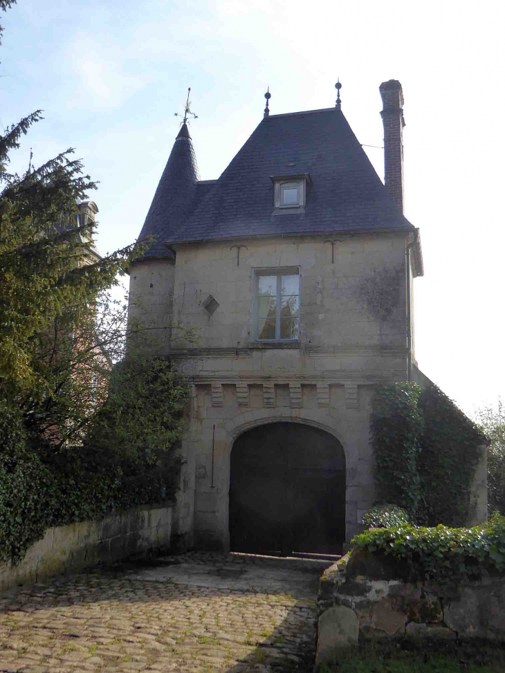 L'entrée du château - Oigny-en-Valois