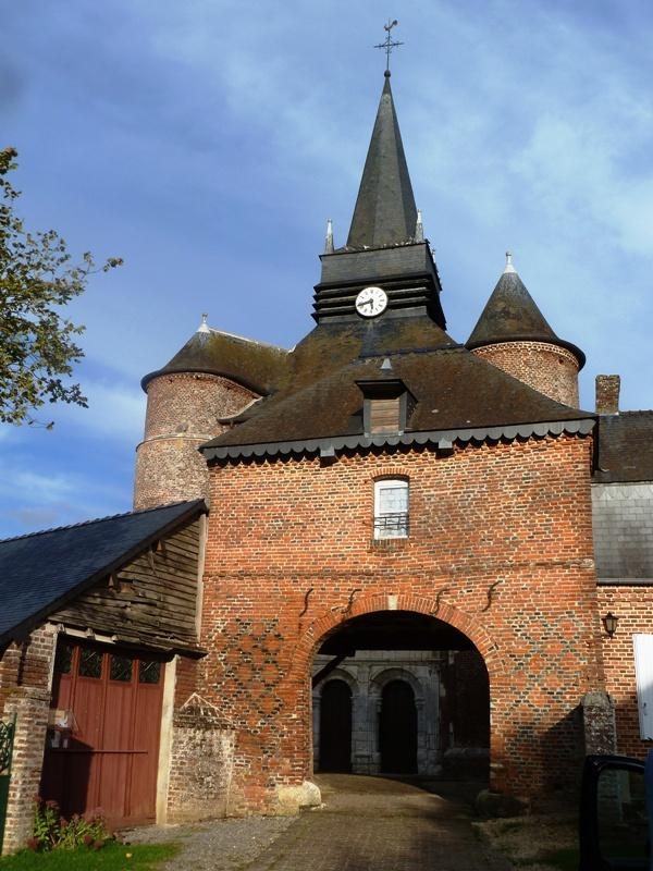 Le porche de l'église - Parfondeval