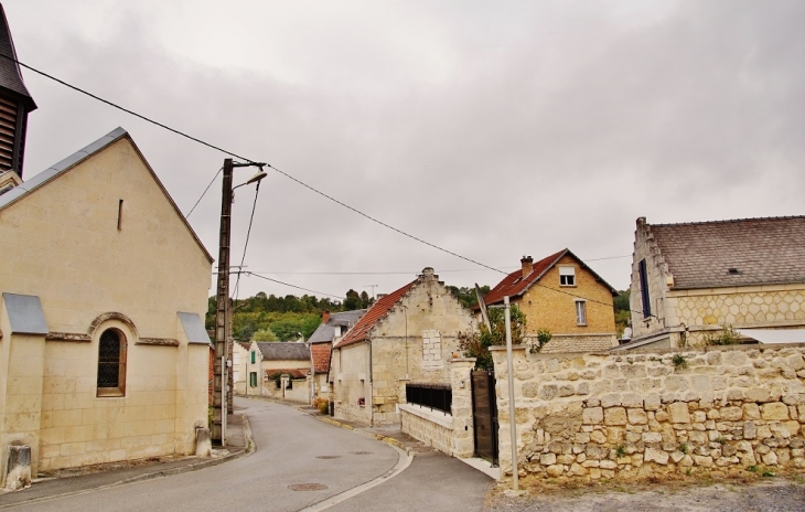 Le Village - Pasly