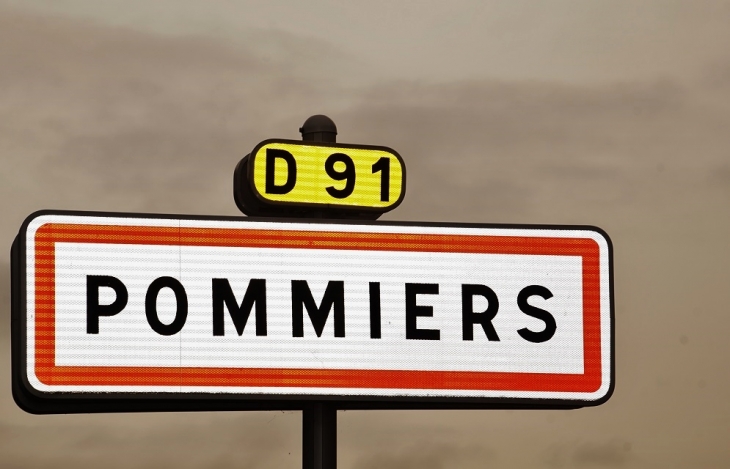  - Pommiers