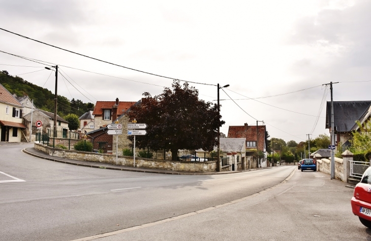 Le Village - Pommiers