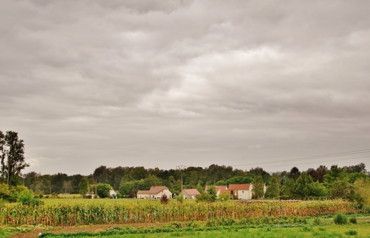 Le Village - Presles-et-Thierny