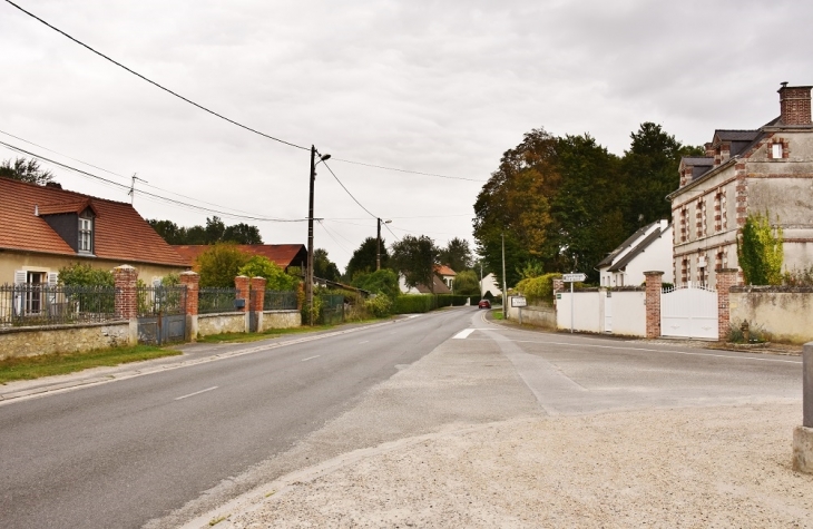 Le Village - Presles-et-Thierny