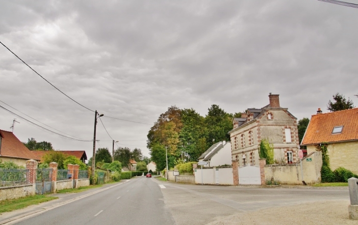 Le Village - Presles-et-Thierny