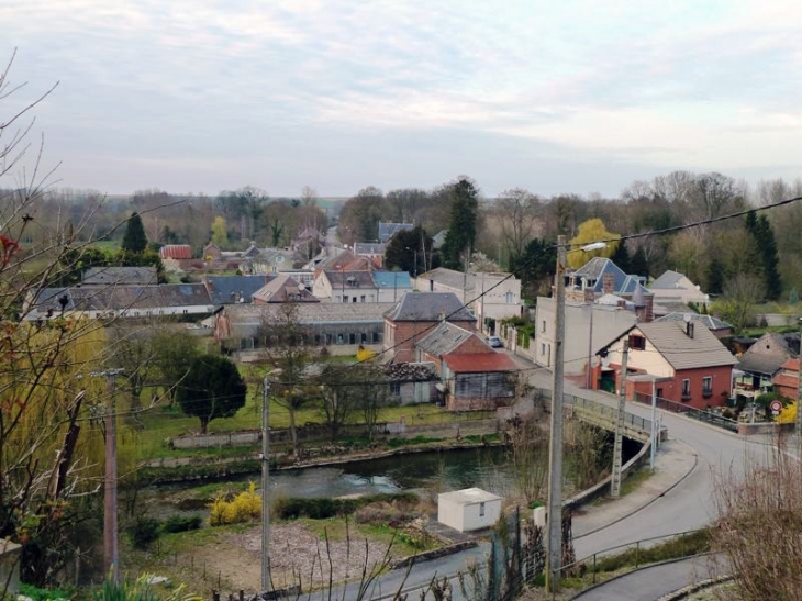 Vue sur la ville basse - Ribemont