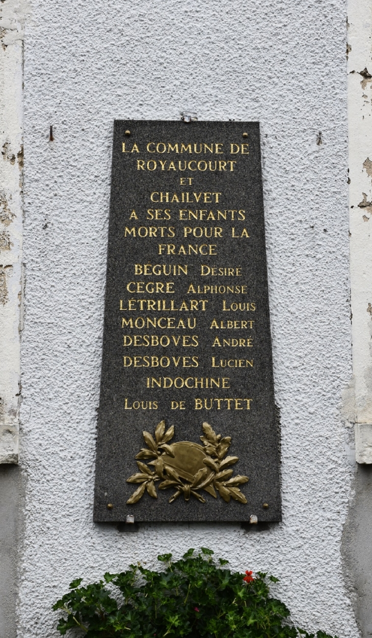 Monument-aux-Morts - Royaucourt-et-Chailvet