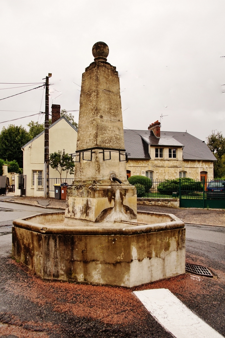 Fontaine - Royaucourt-et-Chailvet