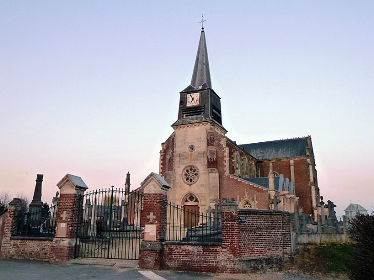 L'église - Sains-Richaumont