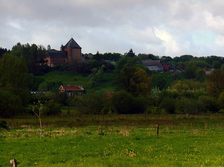 Vue sur l'église - Saint-Algis