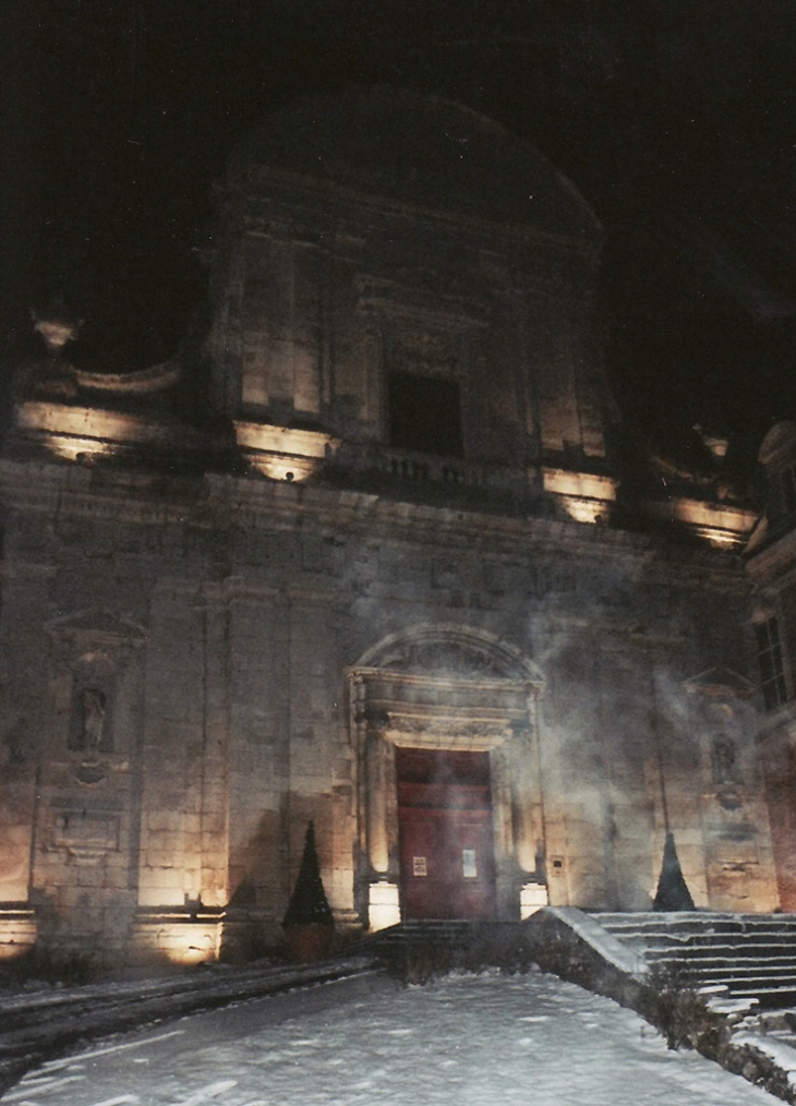 Façade de l'Abbaye en nocturne - Saint-Michel