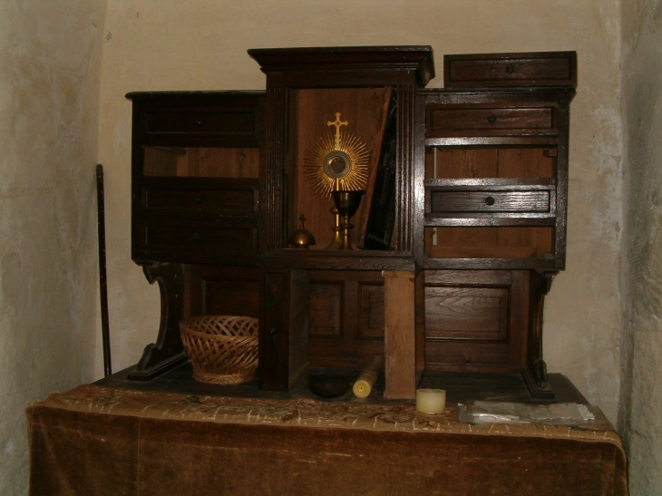 Le tabernacle de l'église n'est plus utilisé aujourd'hui mais toujours dans la sacristie. - Saint-Thomas