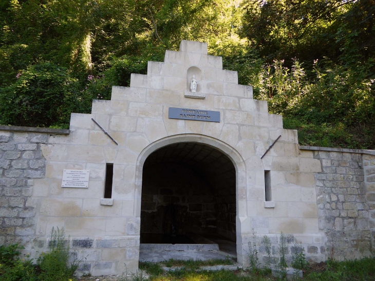 La fontaine - Sancy-les-Cheminots