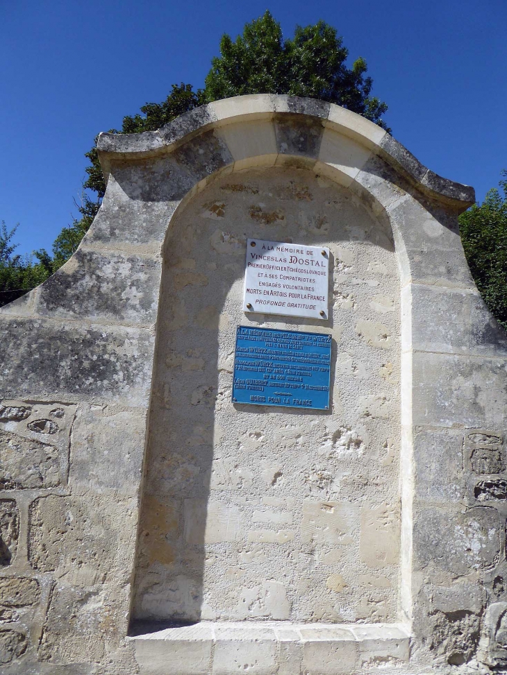 Le cimetière militaire - Sancy-les-Cheminots