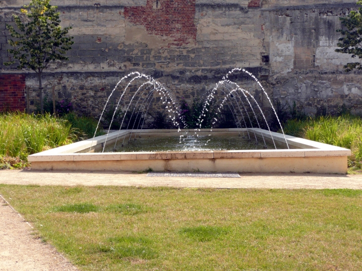 Le bassin de la place Mantoue  - Soissons